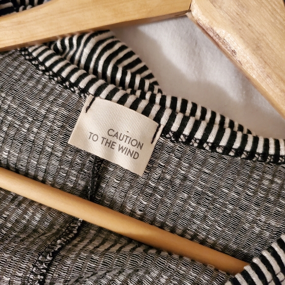 Caution to the Wind - Black and White Dress - Picture 3 of 4